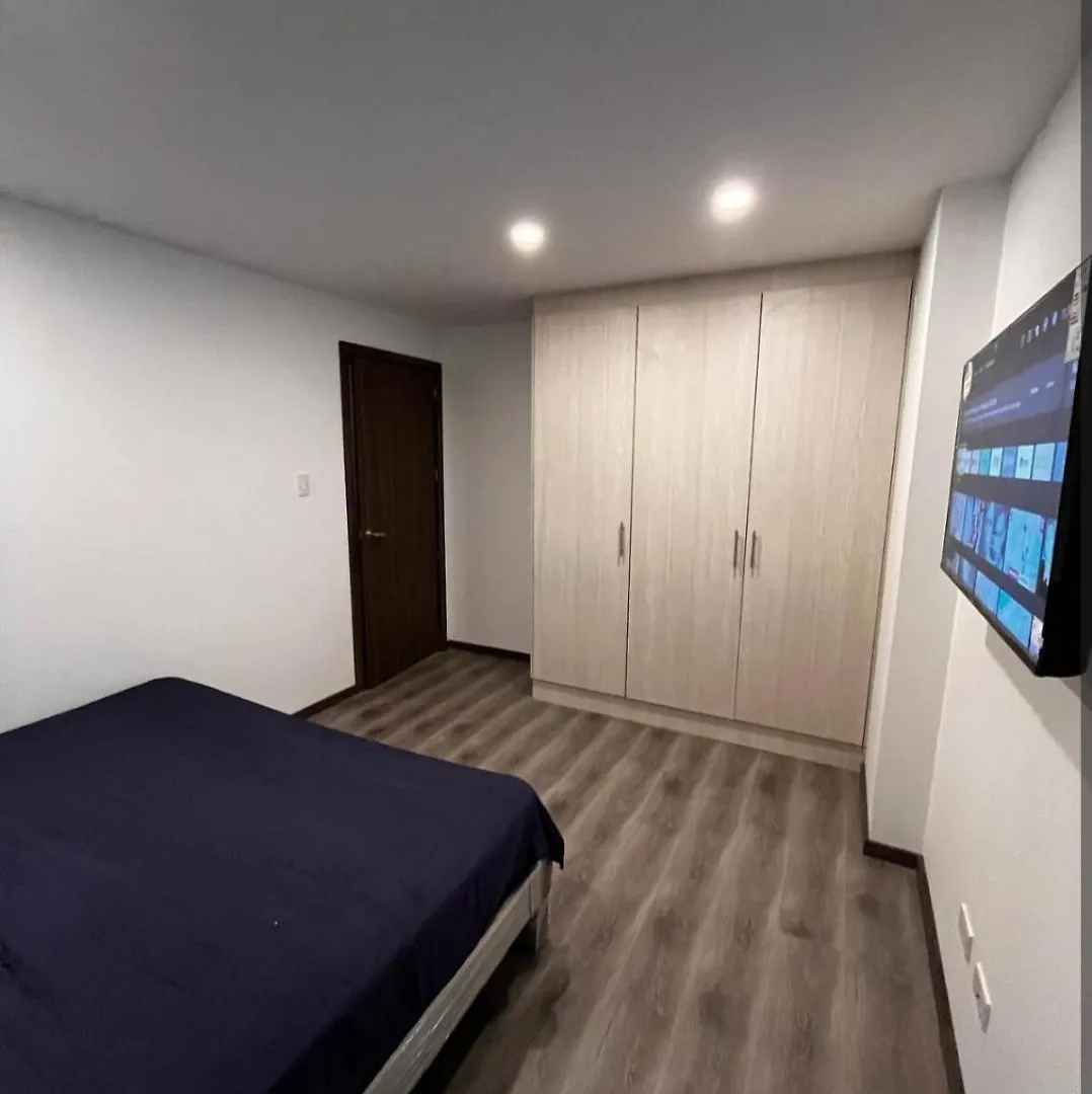 Departamento Ponceano Alto, Atras Del Supermaxi De La Real Audiencia Quito Lejlighed